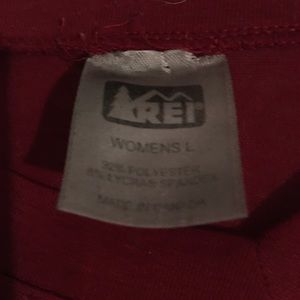 Women’s light weight long sleeve REI shirt